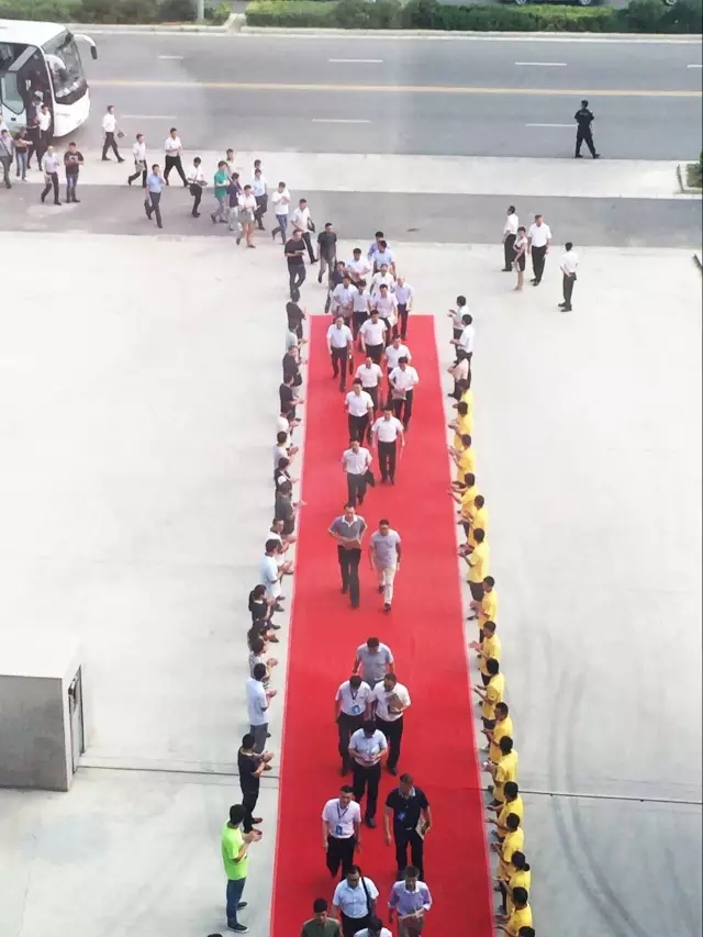 參會代表進場 參會代表進場