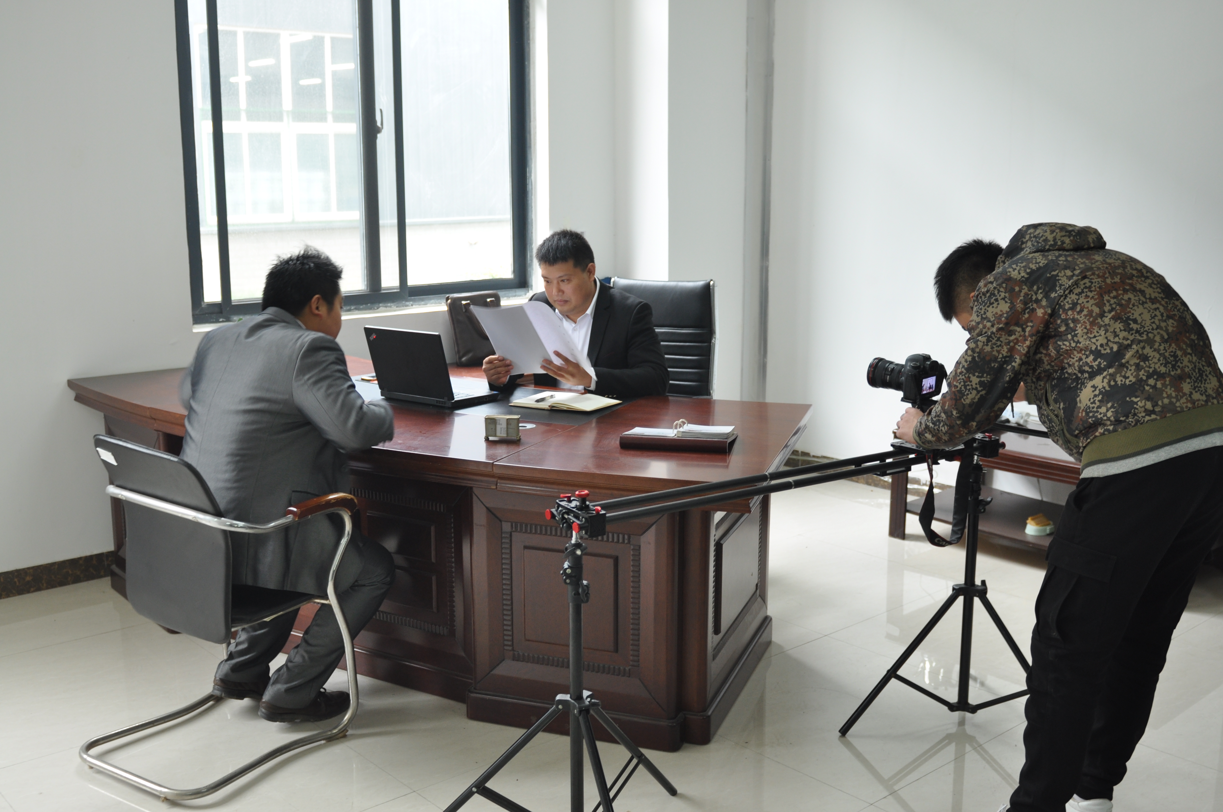 徐工道路機械部負(fù)責(zé)人與業(yè)務(wù)專員