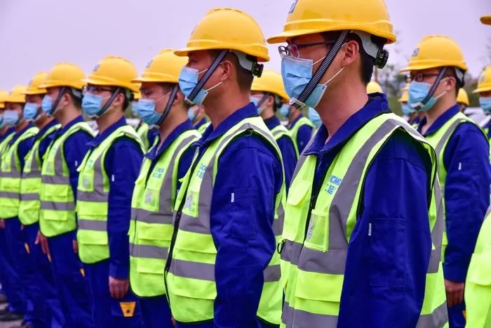徐工起重機械事業(yè)部啟動2020“金專服務(wù)·成功之路”免費維護日行動