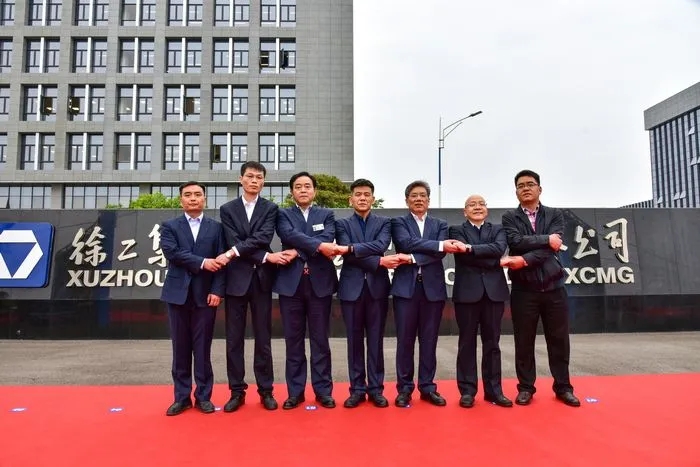 徐工起重機械事業(yè)部啟動2020“金專服務(wù)·成功之路”免費維護日行動 徐工起重機械事業(yè)部啟動2020“金專服務(wù)·成功之路”免費維護日行動