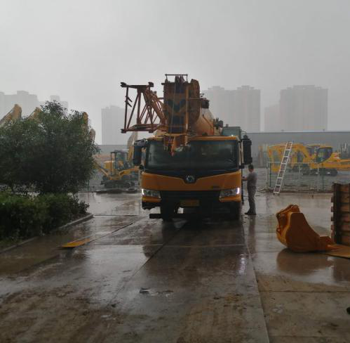 急客戶之所急，維修完畢冒雨試車