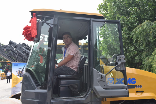 徐工壓路機試駕