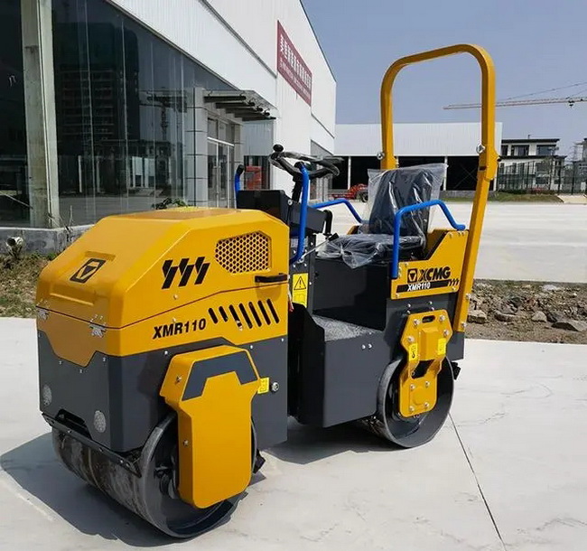 徐工XMR110雙鋼輪振動壓路機(jī)