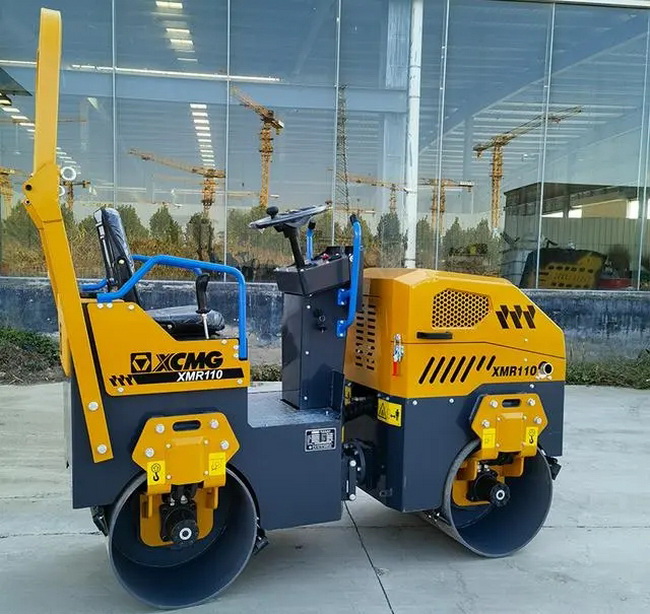 徐工XMR110雙鋼輪振動壓路機(jī)